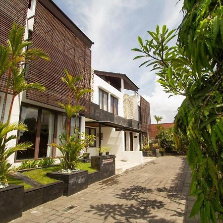 Kuta Ardenia residencia Aparthotel Exterior foto